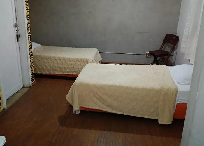 Casa Santy Condesa Homestay *