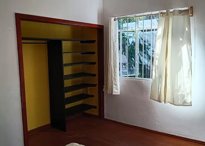 Homestay Casa Santy Condesa *